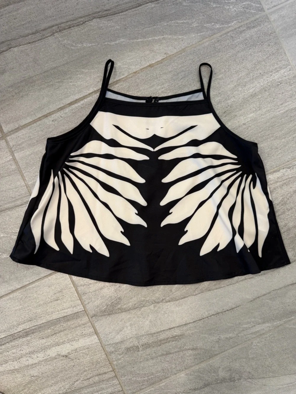 Black & White Floral Print Two-Piece Set- XS - Picture 7 of 8